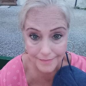 Meet your Posher, Sherry